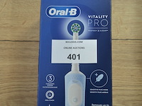 2 elektrische tandenborstels braun oral b vitality pro protect x clean vapor blue (b435) - afbeelding 2 van  4