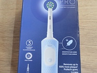 2 elektrische tandenborstels braun oral b vitality pro protect x clean vapor blue (b435) - afbeelding 3 van  4