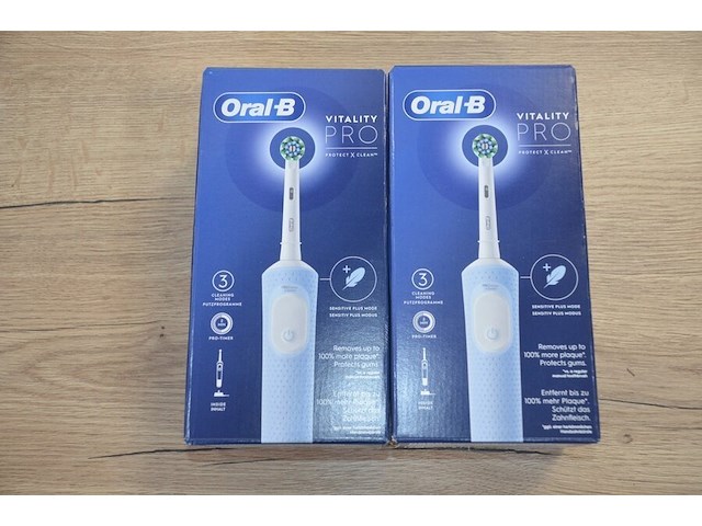 2 elektrische tandenborstels braun oral b vitality pro protect x clean vapor blue (b435) - afbeelding 1 van  3