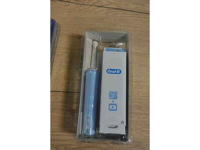 2 elektrische tandenborstels braun oral b vitality pro vapor blue (b435) - afbeelding 4 van  4