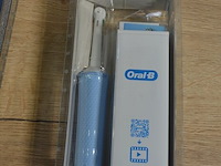 2 elektrische tandenborstels braun oral b vitality pro vapor blue (b435) - afbeelding 4 van  4