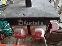 2 elektrische transformatoren op de bouwplaats - afbeelding 6 van  6