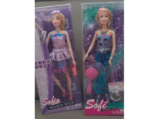 2 fashion doll sofi en sofia - afbeelding 1 van  5