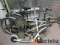 2 fietsen (zonder voorwiel), step - afbeelding 6 van  13