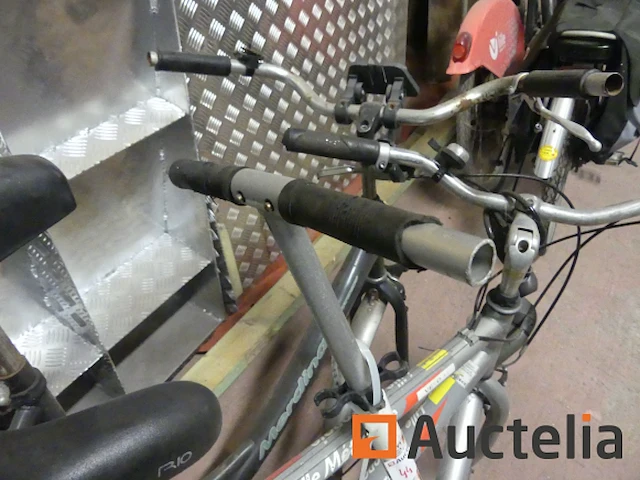 2 fietsen (zonder voorwiel), step - afbeelding 8 van  13