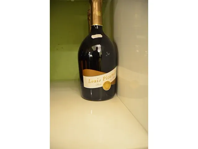 2 fl. louis picamelot blanc 75cl , 4 fl. champagne veuve clicquot brut 75cl (913,914) - afbeelding 4 van  4