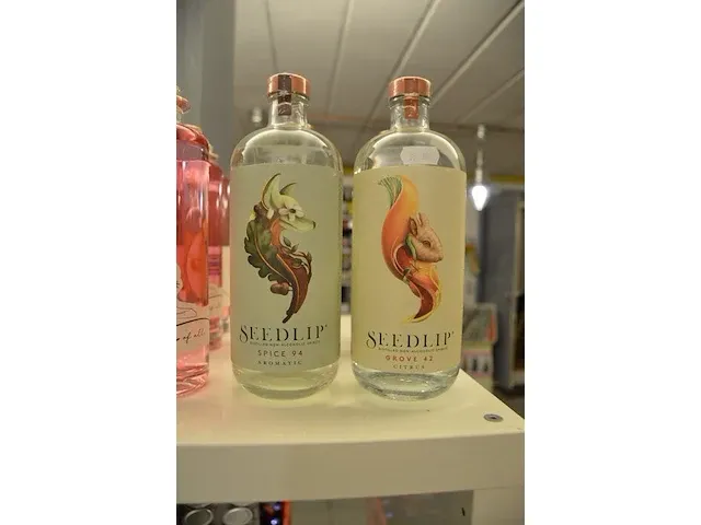 2 fl. seedlip grove 42 citrus 70cl, 2 fl. seedlip spice 94 aromatic 70cl, 3 fl. rubbens fam 50cl, 3 fl. odett apero mix 50cl, 1 fl. midnight moon apple 35cl, 4 fl. mignight moon raspberry 35cl, - afbeelding 3 van  5