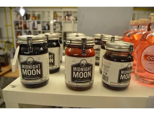 2 fl. seedlip grove 42 citrus 70cl, 2 fl. seedlip spice 94 aromatic 70cl, 3 fl. rubbens fam 50cl, 3 fl. odett apero mix 50cl, 1 fl. midnight moon apple 35cl, 4 fl. mignight moon raspberry 35cl, - afbeelding 5 van  5