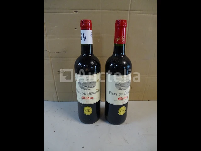 2 flessen bordeaux médoc fiefs des begadon 2017 - afbeelding 1 van  5