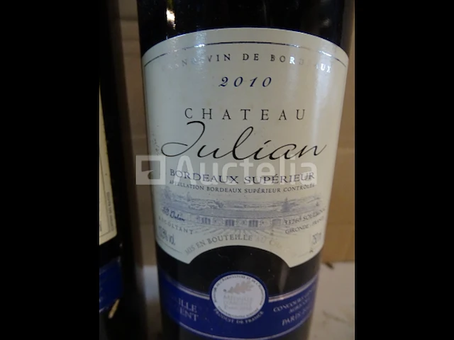 2 flessen bordeaux supérieur château julian 2010 - afbeelding 2 van  3