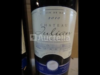 2 flessen bordeaux supérieur château julian 2010 - afbeelding 2 van  3