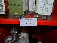 2 flessen butchers gin 70cl, 2 flessen meyers gin lime jade 50cl, 4 flessen meyers gin first class 50cl (645,646,647) - afbeelding 2 van  4