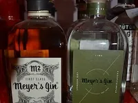 2 flessen butchers gin 70cl, 2 flessen meyers gin lime jade 50cl, 4 flessen meyers gin first class 50cl (645,646,647) - afbeelding 4 van  4