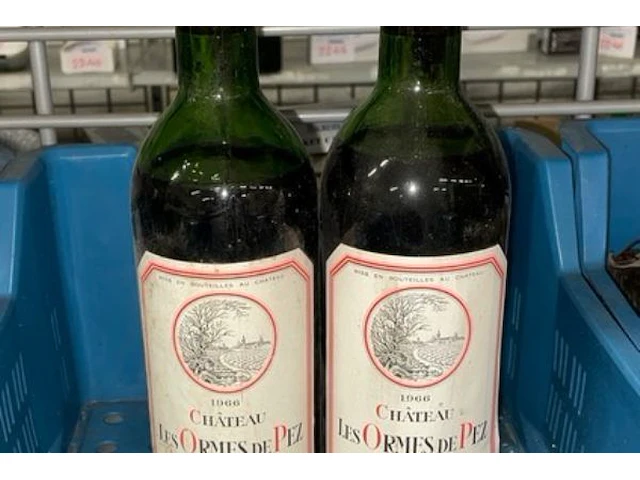 2 flessen château les ormes de pez 1966 - afbeelding 2 van  2