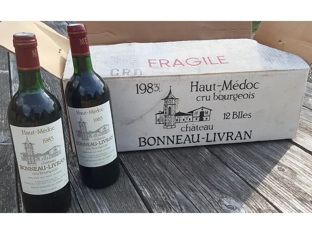 2 flessen haut-médoc 1983 - afbeelding 1 van  3