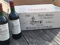 2 flessen haut-médoc 1983 - afbeelding 1 van  3