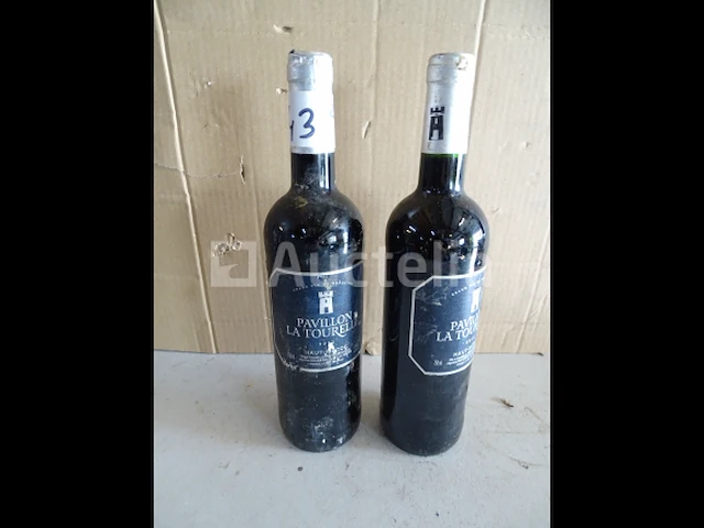 2 flessen haut-médoc pavillon les tourelles 2012 - afbeelding 1 van  4