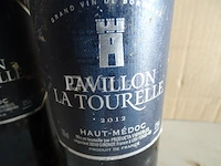 2 flessen haut-médoc pavillon les tourelles 2012 - afbeelding 2 van  4
