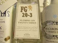 2 flessen white gin macaronesian 70cl, 3 flessen gin fg20-3 70cl, 4 flessen dry gin brokers 70cl (657,658,659) - afbeelding 4 van  5