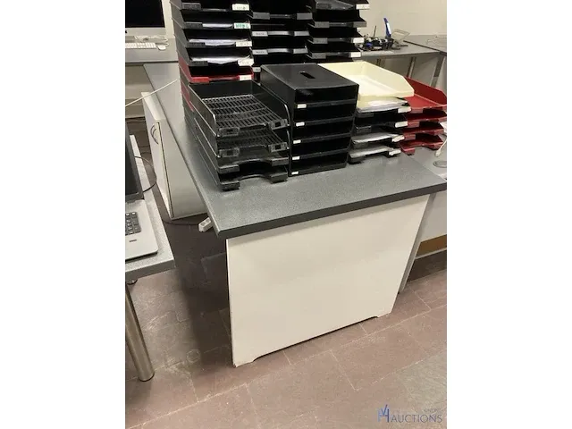 2 formica bureaus - afbeelding 5 van  5