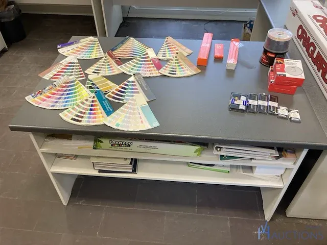 2 formica bureaus - afbeelding 4 van  5