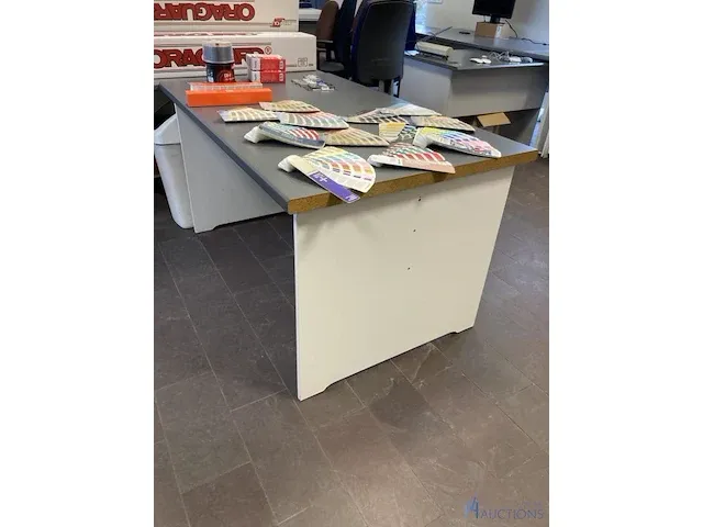 2 formica bureaus - afbeelding 5 van  5