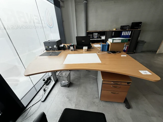 2 formica houten bureautafels vario - afbeelding 3 van  10
