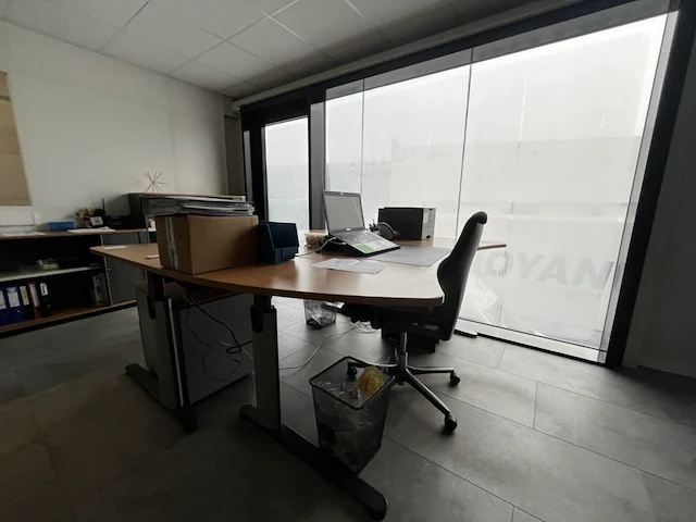 2 formica houten bureautafels vario - afbeelding 5 van  10
