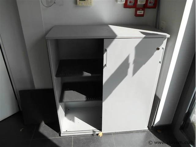 2 formica kasten 2legborden schuifdeuren - afbeelding 2 van  2