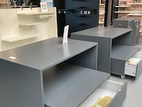 2 formica winkelopstellingen - afbeelding 1 van  3