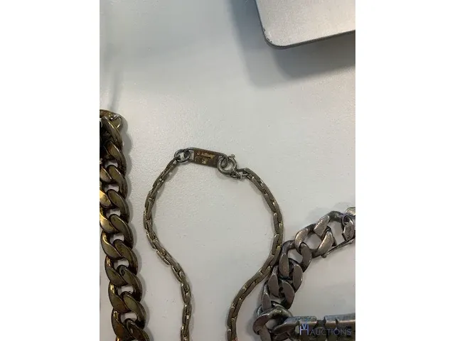 2 goudkoleurige kettingen en 1 zilverkleurige armband - afbeelding 7 van  7