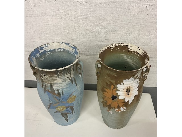 2 grote beschilderde vazen in een bloemmotief - fijn keramiek - afbeelding 2 van  2