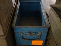 2 grote metalen bakken - afbeelding 1 van  1