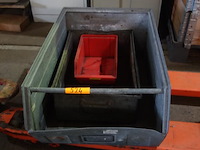 2 grote metalen bakken - afbeelding 1 van  3