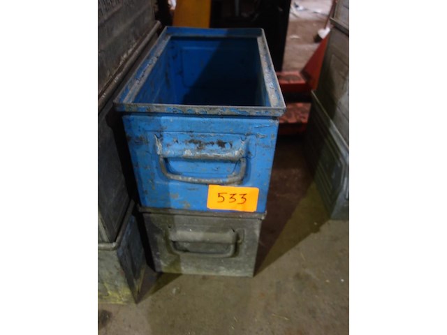 2 grote metalen bakken - afbeelding 1 van  3