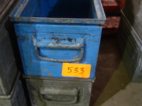 2 grote metalen bakken - afbeelding 1 van  3