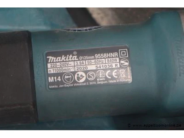 2 haakse slijptollen makita w.o. 9558hnr, werking niet gekend - afbeelding 2 van  2