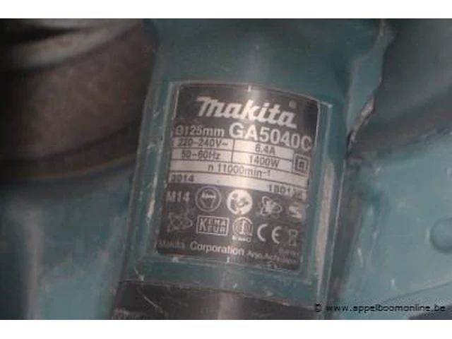 2 haakse slijptollen makita w.o. 9558hnr, werking niet gekend - afbeelding 2 van  2