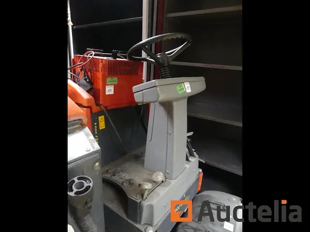 2 hako hakomatic b910 scrubbers - afbeelding 18 van  22