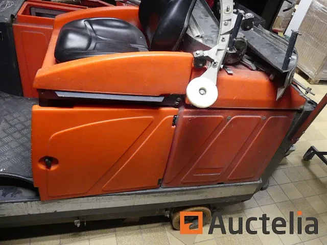 2 hako hakomatic b910 scrubbers - afbeelding 20 van  22
