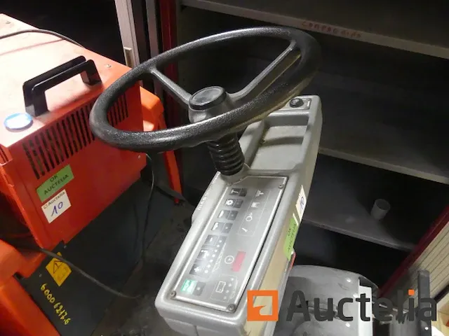 2 hako hakomatic b910 scrubbers - afbeelding 21 van  22