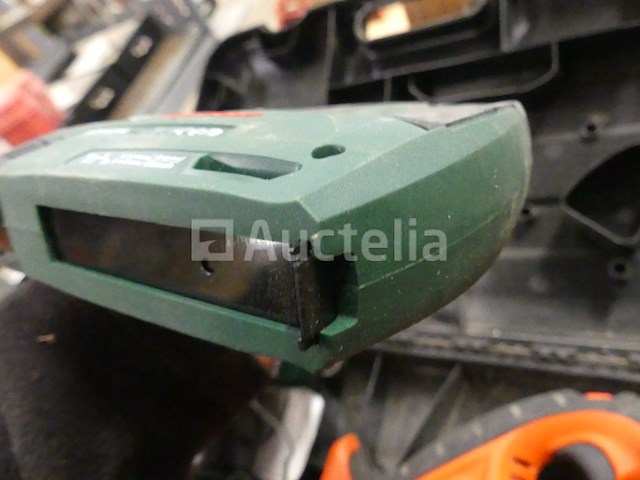 2 handgereedschap op batterijen - afbeelding 3 van  15