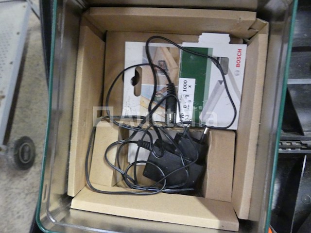 2 handgereedschap op batterijen - afbeelding 7 van  15