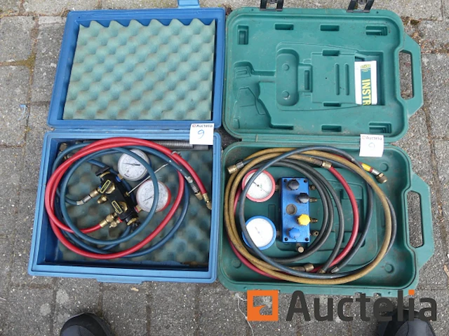 2 handmatige manometers voor koeltechnici - afbeelding 1 van  2