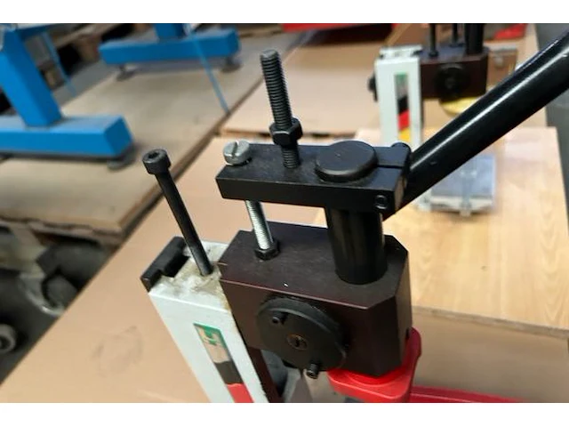 2 handmatige persmachines - afbeelding 3 van  3