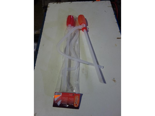 2 handpompen - afbeelding 2 van  4