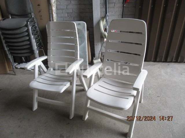 2 hartman tuinstoelen - afbeelding 1 van  3