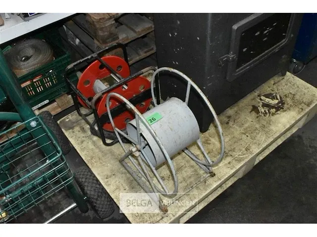 2 haspels 1x kabel 1x perslucht - afbeelding 1 van  1