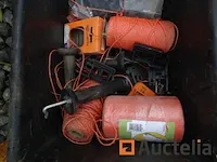 2 hek elektrificatoren, tape 200 m, staken, isolatoren, - afbeelding 3 van  17