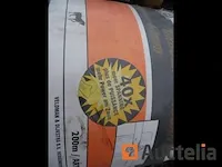 2 hek elektrificatoren, tape 200 m, staken, isolatoren, - afbeelding 7 van  17